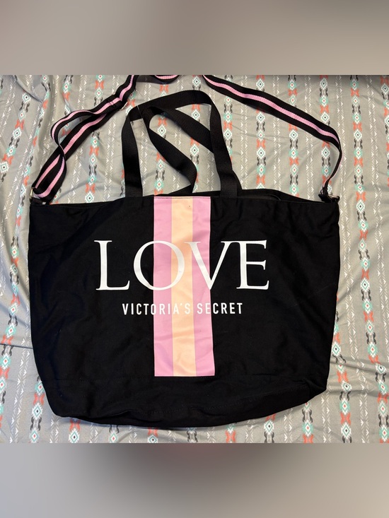 Victoria's Secret Handbags - 🌀Victoria's Secret XL Black Tote with Pink and Peach Stripe